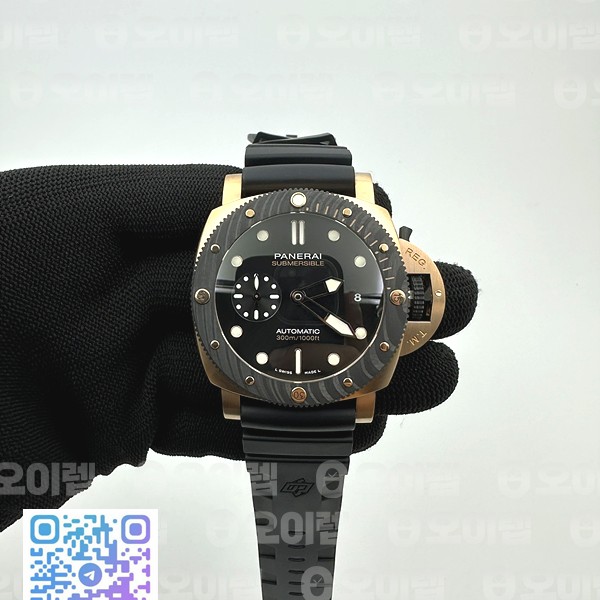 SB공장 파네라이 섭머저블 PAM1070 블랙다이얼 러버스트랩 PAM1070 W SBF 1:1 Best Edition Black Dial on Black Rubber Strap P900 VS공장