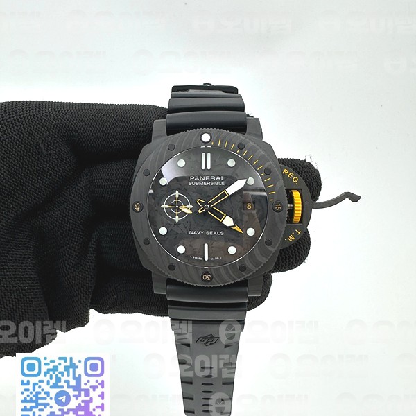 VS공장 파네라이 PAM1324 카보테크 카본다이얼 러버스트랩 PAM1324 Carbotech 44mm GMT VSF 1:1 Best Edition Carbon Dial on Black Rubber Strap P.9011
