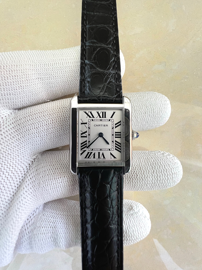 국내배송!! AF공장 까르띠에 탱크솔로 24MM 스틸 화이트다이얼 블랙크로커다일스트랩 (고유번호 w4f4)